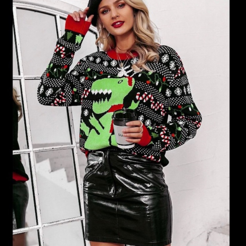 ❄️❄️NWT! T-Rex Holiday Sweater!❄️❄️